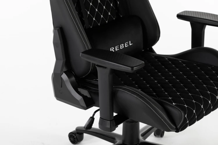 cobra-rebel-cr400-zblizenie-podlokietniki.jpg